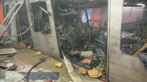 Prima imagine cu metroul care a explodat in prima statie, din Bruxelles.